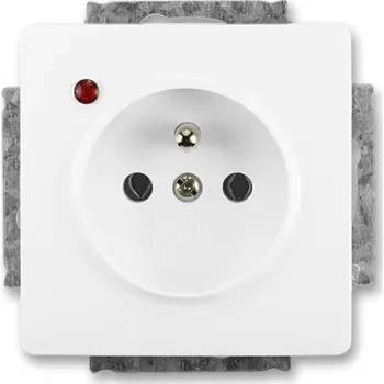 vypínač ABB Swing (L) zásuvka jasně bílá 5598G-A02349 B1 s přepěťovou ochranou