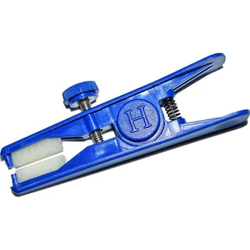 Kleště k značení včelích matek