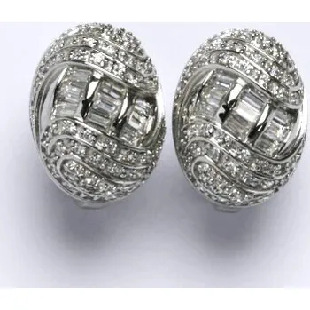 Náušnice Střírdné náušnice s čirým zirkony,váha 9,92 g