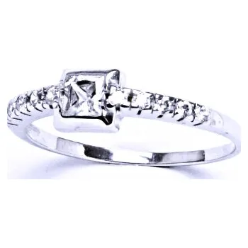 Prsten Stříbrný prsten se syntetickým zirkonem VR 209