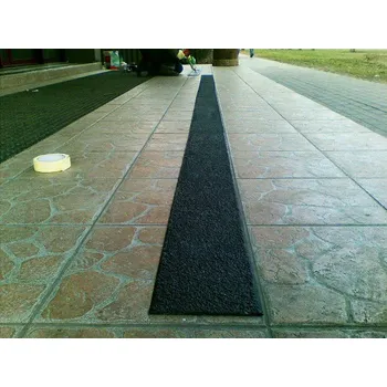 Protiskluzová podložka Protiskluzový sklolaminátový pás 100 x 1220 mm - Hrubozrnná