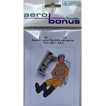 Plastikový model 1/48 Russian Fighter Pilot with seat for Yak-3,7,9