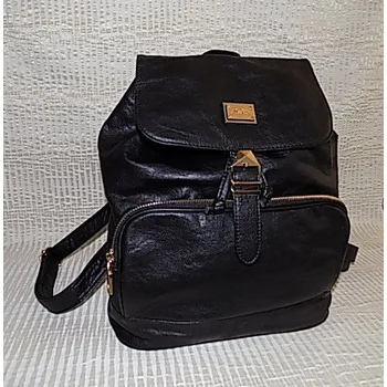 Kabelka Batoh dámský černý (Dámský batoh městský)