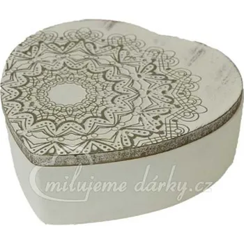 Dárková krabička Střední dřevěná krabička ve tvaru srdce s potiskem mandala