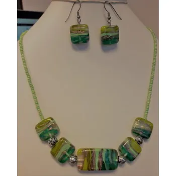 Náhrdelník Náhrdelník a náušnice z vinutých perlí A1086Bb Náhrdelník A1086Bb