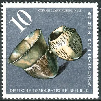 Poštovní známka (1976) MiNr. 2182 ** - DDR - Archeologické nálezy v DDR - Hliněné hrnce (3. tisíciletí př.n.l.)
