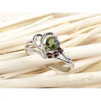 Prsten Vltavín a granáty prsten srdíčko 5 x 5mm standard brus Ag 925/1000 + Rh
