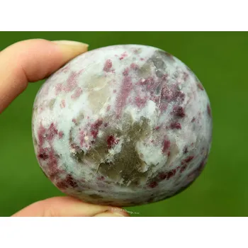 Přírodní kámen Turmalín rubelit kámen 173g