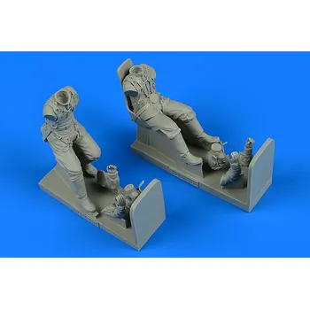 Plastikový model Aerobonus 1/32 Soviet WWII Pilot and Gunner for Il-2m3 Sturmovik wit seat