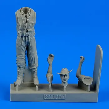 Plastikový model Aerobonus 1/32 Royal Australian Air Force Fighter Pilot WWII