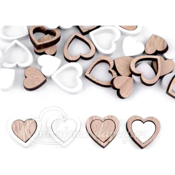 balíček menších hnědých a bílých dřevěných dekoračních srdíček