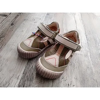 Dívčí tenisky Medistyle Dětská celoroční obuv Medistlyle vel. 22