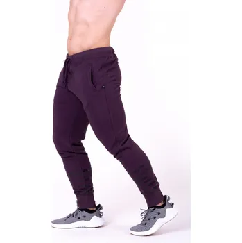 Nebbia Gym Hero joggersy 153 burgundy