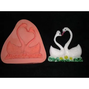 Formička Silikonová formička labutě sedící v kytkách 2012
