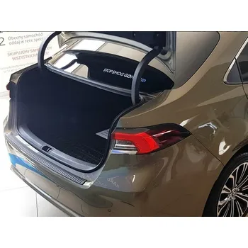 Tuning Kryt prahu pátých dveří Toyota Corolla E21 2019-2025 sedan • tvrzený plast • Rider