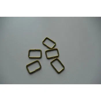 Kovový obdélník zlatá