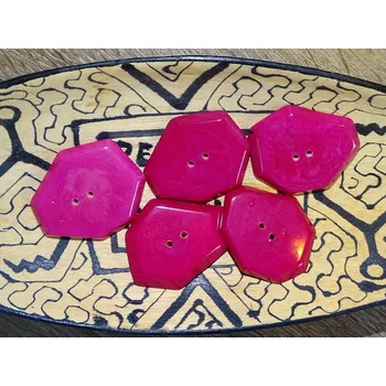 Knoflík Knoflík nepravidelný (růžový)