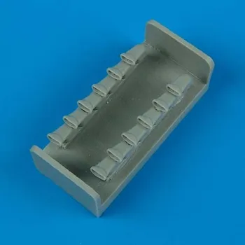 Plastikový model Quickboost 1/48 Spitfire Mk. IX exhaust - fishtail
