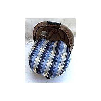 Nánožník na dětskou autosedačku vajičko 0 až 8 kg modrá kostka