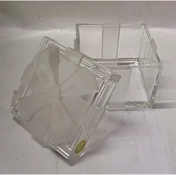 Dóza na potraviny Dóza na cigarety s mašlí na víku křišťálová O439