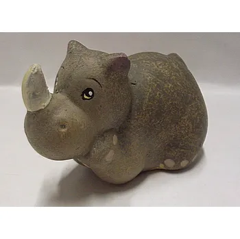 Nosorožec keramická socha