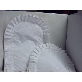 Kočárek Peřinka a polštářek na kočárek z MADEIRY LUXUSNÍ retro plymo vyšívané s širokou krajkou a vložkou Bí