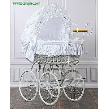 Kočárek Retro kočárek pro vnitřní použití vyšívaný bílý s krajkou