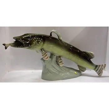 Štika s rybou v tlamě velká Maxi porcelánová socha dárek pro rybáře Royal dux Duchcov 79