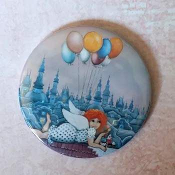 Dekorativní magnet Zuzana Honsová Andělka co má ráda dortíky - magnet 56 mm