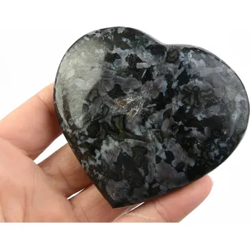 Přírodní kámen Gabro srdce výběrové (183g)