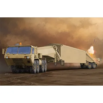 Plastikový model Trumpeter 1/35 M983 Tractor with AN/TPY-2 X Band Radar