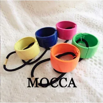 Ozdoba do vlasů Spona pro tvorbu copu kovový obojek - samozavírací MOCCA - žlutá barva