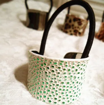 Spona pro tvorbu copu kovová podkova - zelená ještěrka