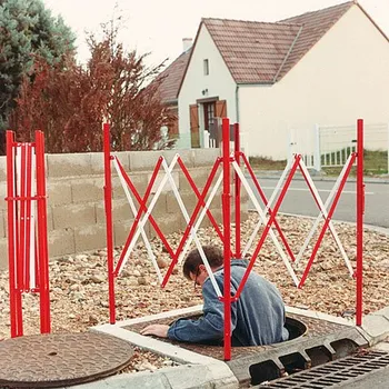 Stavební profil Čtvercová nůžková zábrana, červená / bílá, 1 × 1 m