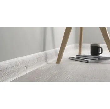 Soklová lišta VOX IZZI délka 2,5m, cena za kus, IZZI 7125 Bright Oak