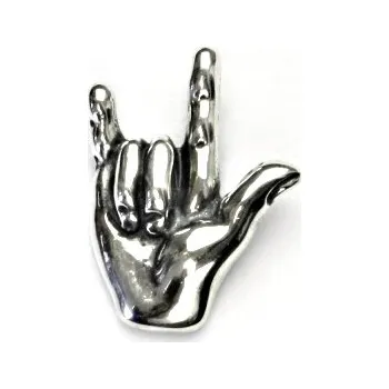 Šperk Stříbrný přívěsek s patinou, ruka s gestem, přívěšek ze stříbra, P 365