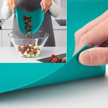 Kuchyňské prkénko Krájecí deska - Prkénko tvarovací, plast, 28x36cm 2ks