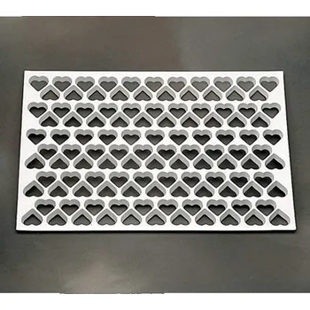 Vykrajovátko plast na celý plech (95ks srdce) 58x39cm