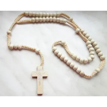 Náhrdelník Blingstar Dřevěný Růženec - přívěsek Kříž Ježíš *maple* 1338 - křížek