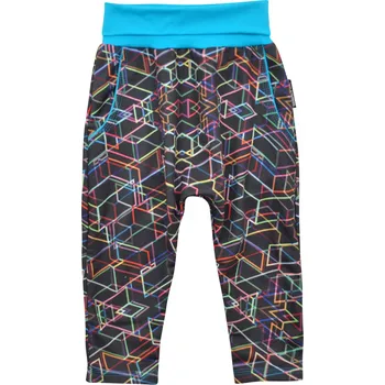 barevné tepláčky s tyrkysovým pasem