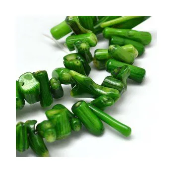 Korálek Korál zelený zlomky 10g