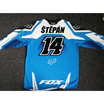 Moto dres potisk dresu jménem a číslem