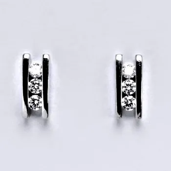 Náušnice Náušnice z bílého zlata, syntetický zirkon, zapínání na šroubek, váha 2,84 g