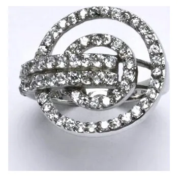 Prsten Stříbrný prsten s čirými zirkony, váha je 8,28 g