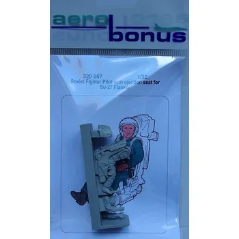 Plastikový model 1/32 Soviet Fighter Pilot WWII w/ ej.seat (Su-27)