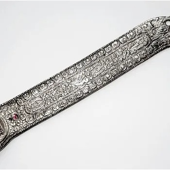 Čajovna Stojánek kov, lyže, stříbrná patina, drak a Buddha