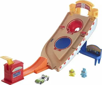 Set autodráh Mattel Hot Wheels Toy story: Příběh hraček pouť