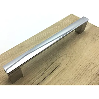 Nábytková úchytka Porta chrom Rozteč úchytky (mm): 480