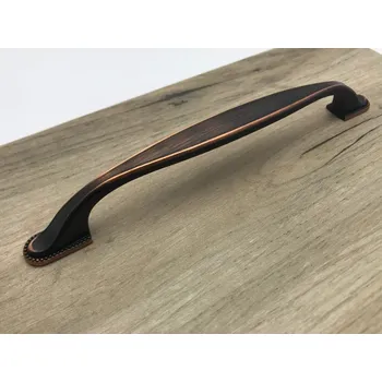 Nábytková úchytka Tomo měď patina br.mat Rozteč úchytky (mm): 160