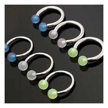 Piercing Piercingate Podkova s kuličkami PPO00060 - Barva/Motiv: Zelená, Kuličky: 4 mm, Průměr podkovy: 10 mm, Průměr tyčky: 1,2 mm